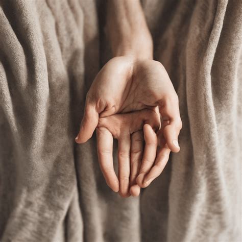 7 Home Remedies for Dry Cracked Hands