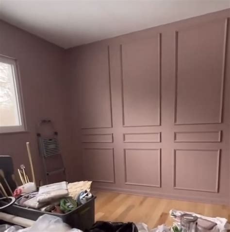Benjamin Moore Barberry 1244 Paint for Bedroom Decor