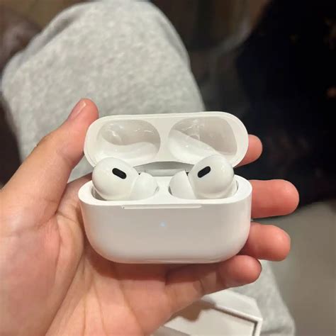 airpods   airpods pro   apple earbuds  suit