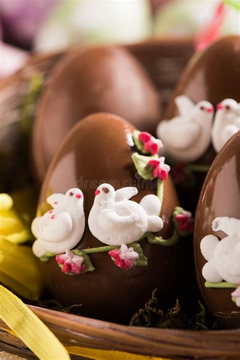 Decorated Chocolate Easter Eggs Stock Photo - Image of flowers, bakery ...