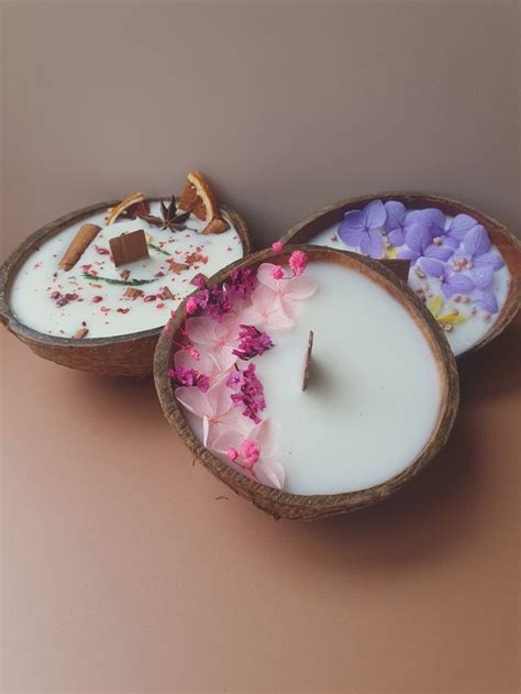 Свечи в кокосовой скорлупе | Velas artesanais, Velas de coco, Diy presentes