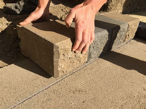 how to install retaining wall blocks