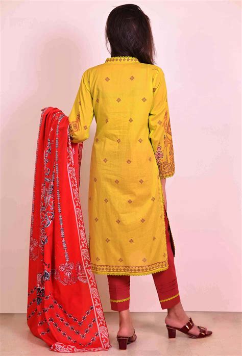 DP-04-A | Feminaattire