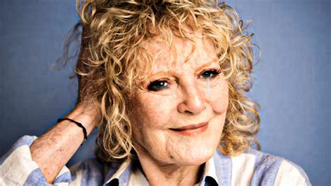 Petula Clark Is 90, Take a Deep Breath Before You See Her Today - YouTube