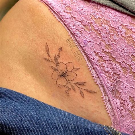 Tattoo Virilha Feminina
