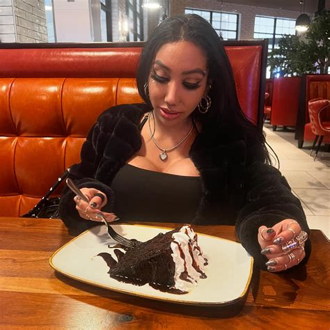 ᎯηaƙaLíyaᏂ ♔ ☾ (@anakaliyah) • Instagram photos and videos