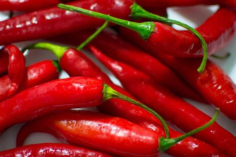 cayenne pepper nutrition  healthy   pepperscale
