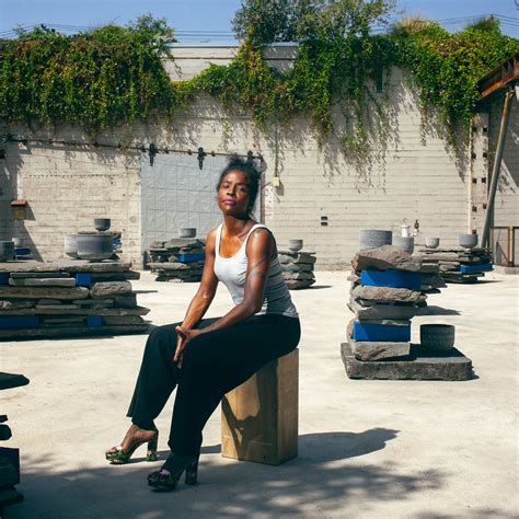 Lorna Simpson's Instagram, Twitter & Facebook on IDCrawl