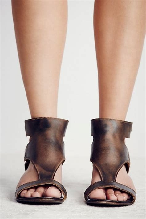 32 Gorgeous Sandals That'll You'll Never Want To Take Off