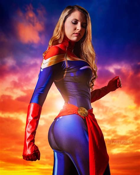 Captain Marvel Cosplay . : r/pics