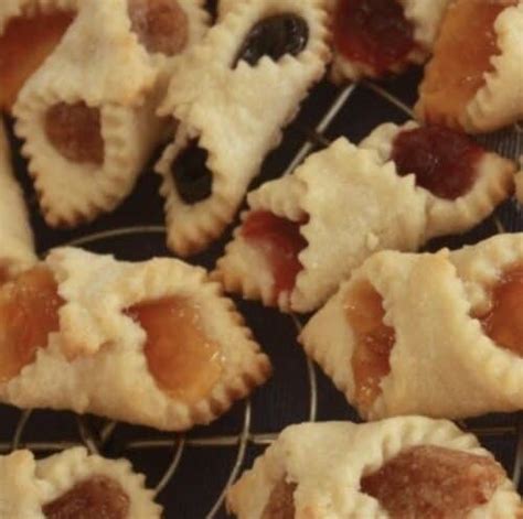 The 10 Best Polish Christmas Cookies You'll Ever Eat • FamilyApp