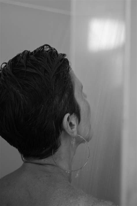 Black Woman In The Shower Photos, Download The BEST Free Black Woman In