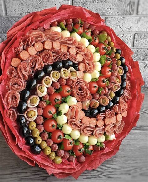 Купить букет полный мяса! по доступной цене с доставкой в Москве и ...