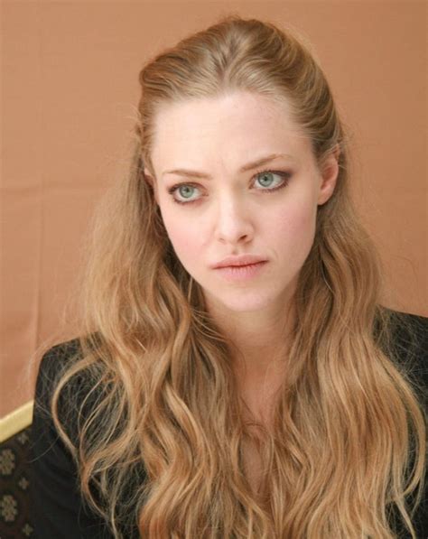 Amanda Seyfried has a stunning eyes : r/FamousFaces