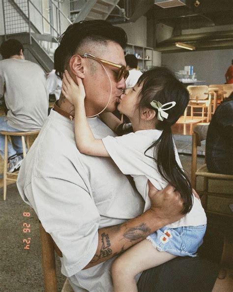 heiress wife  shawn yue accused  stealing  passengers