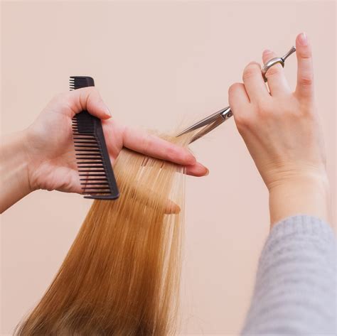 Expert tips on how to cut your own hair for men reveal mistakes 11