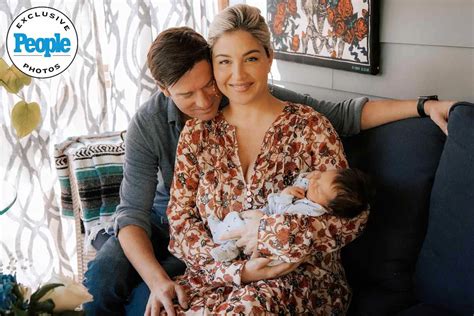 maggie rose welcomes  baby   husband austin marshall