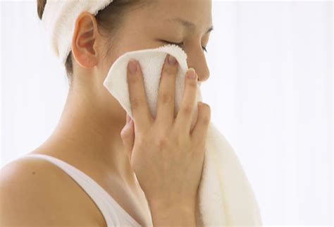 how to get rid of a ingrown hair bump