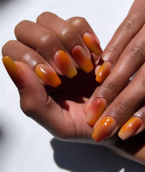 Suddenly the Burnt-Orange Nail Trend Is Everywhere I Look | Who What Wear