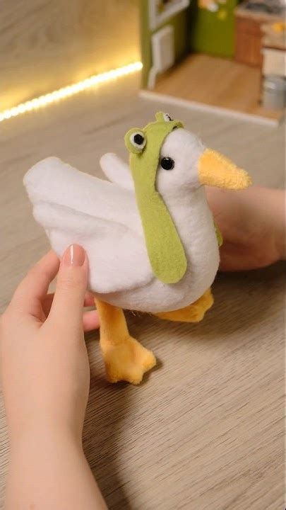 Шапка-лягушка для гуся...или утки🐸 #мягкаяигрушка #своимируками #diy ...