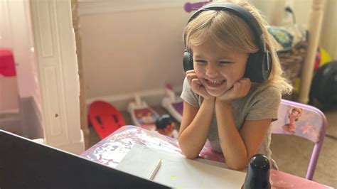 In wake of coronavirus, Memphis woman starts Virtual Babysitters Club