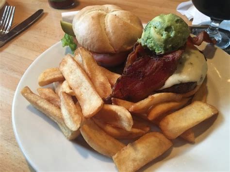 GOLDEN VALLEY BREWERY AND RESTAURANT, Beaverton - 1520 NW Bethany Blvd - Menü, Preise