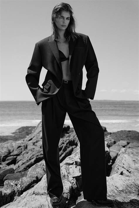 Kaia Gerber x Zara: La increíble colaboración de ropa minimalista