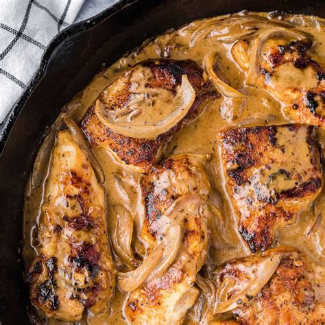 Smothered Chicken - Self Proclaimed Foodie