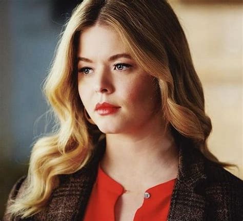 Sasha Pieterse Biography, Wiki, Height, Age, Boyfriend More - Social ...