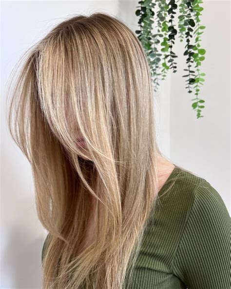 How to keep your sandy blonde hair bright without using toner 33