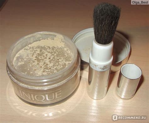Рассыпчатая пудра для лица с кисточкой CLINIQUE Blended Powder and ...