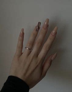 Стильные ногти маникюр черно бежевый | Cow nails, Nail art ombre, Nails ...