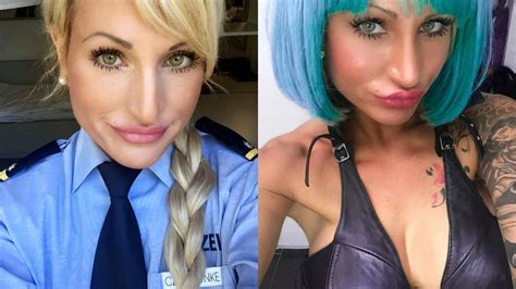Полицейская сменила униформу на латексный костюм, вдохновившись ...