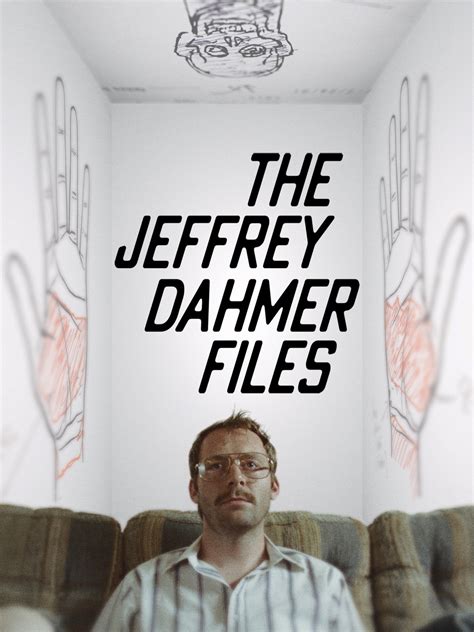 Experts React: The Most Disturbing Jeffrey Dahmer Crime Scene Photos Image 18