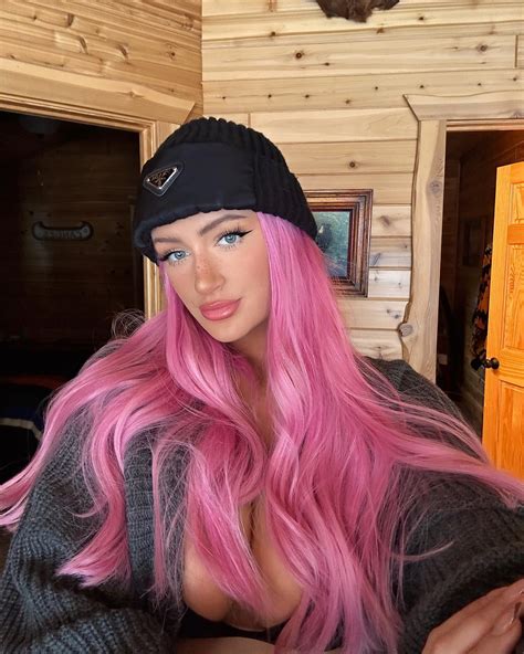 Emmy bre - Cabin livin 🪵🔥