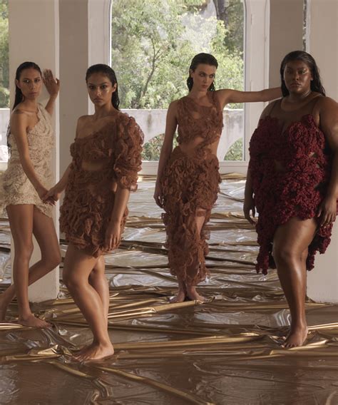 Customers are sharing every victoria secret code they find on forums 26