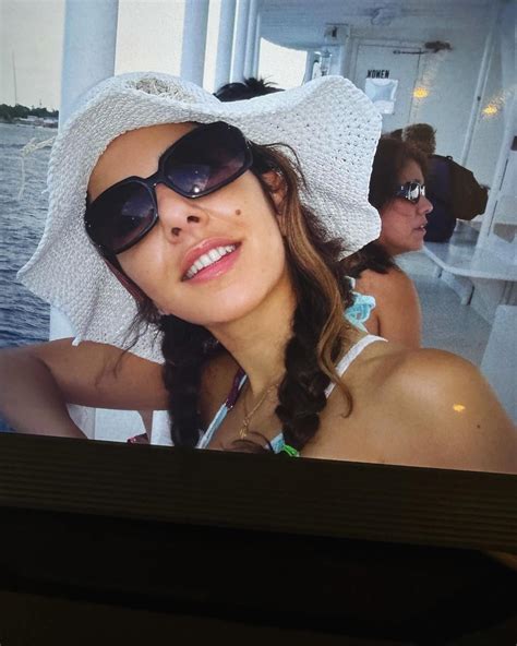 Leyla Johnson's Instagram, Twitter & Facebook on IDCrawl