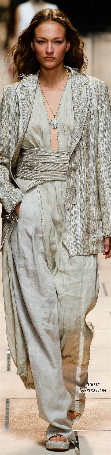 Trussardi Spring 2016 Ready-to-Wear Collection | Fashion, Modest ...