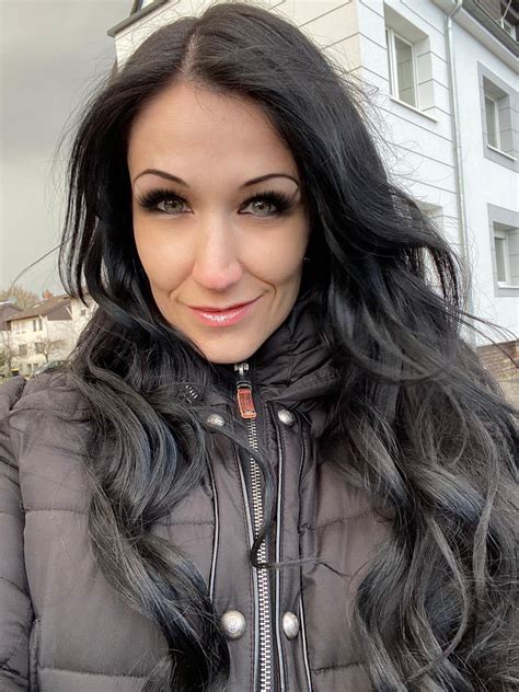 TW Pornstars - Meli Deluxe® 🇩🇪. Twitter. Kommt gut in die neue Woche 💋