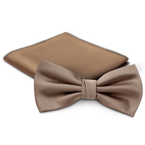 Tan Pre-Tied Bow Tie and Pocket Square Set | In stock! | Trendhim