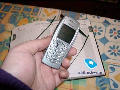 Mobile-review.com Nokia 6100 в интерьере
