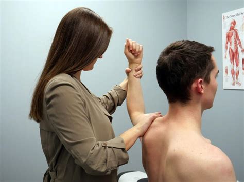 Physiotherapy Shoulder Pain Treatment - LiveWell Health and Physiotherapy