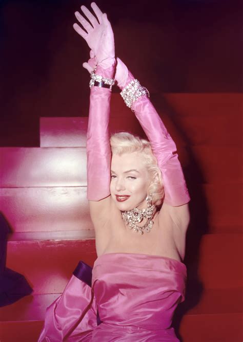 Marilyn Monroe in 5 iconic on-screen looks | Vogue France