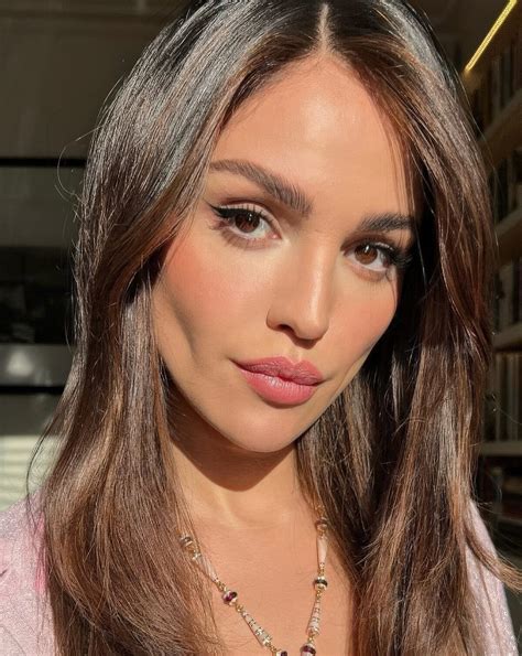 25 Cute And Innocent Doe Eyes Makeup Ideas - Styleoholic