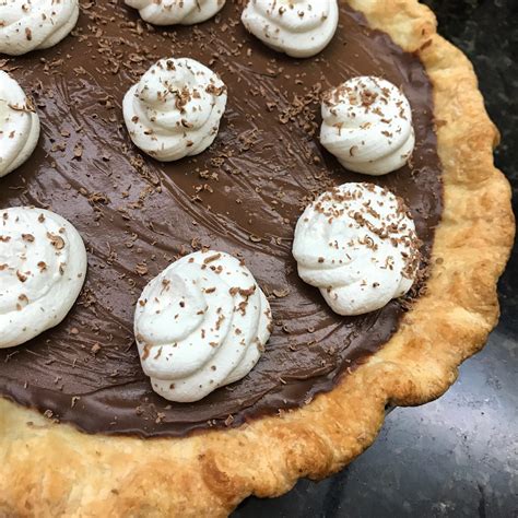 [homemade] chocolate cream pie : r/food