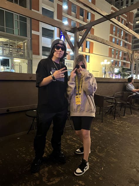 rivers on Twitter: "me tope a un sujeto https://t.co/ssVwuPVbir" / Twitter