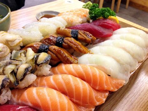 Wie man Sushi isst: Die Do’s and Don’ts, die Sie kennen sollten