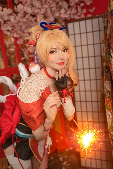 Artista: Peach Milky Cosplay Genshin Impact | HoYoLAB