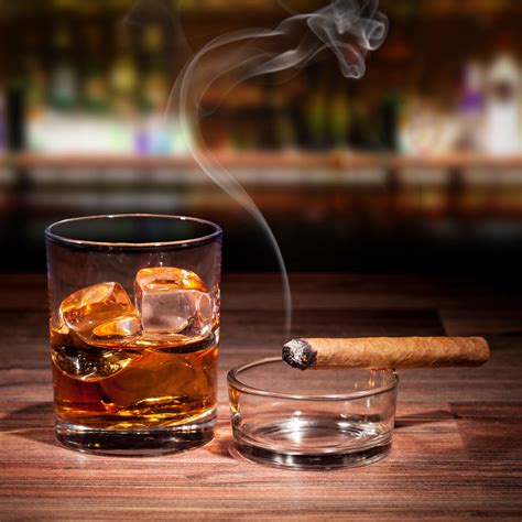 A Perfect Match: Exploring the Art of Cigar and Whiskey Pairings