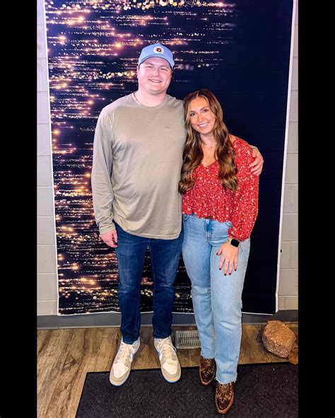 𝗘𝗠𝗜𝗟𝗬 𝗟𝗢𝗨 (@emilyyylouuu) • Instagram photos and videos